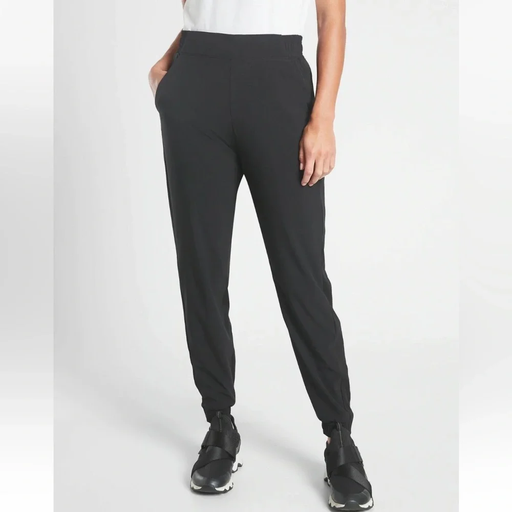 ATHLETA Brooklyn Lined Joggers Black Women’s 4 Pants 631612-00